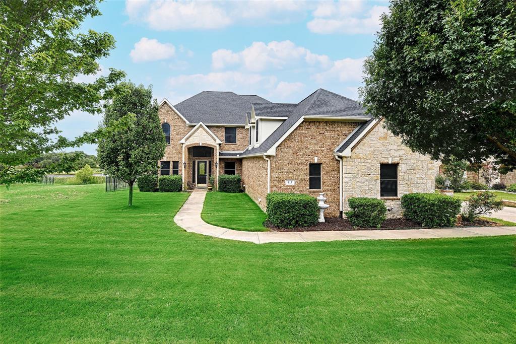 415 Breezeway Ct, Cedar Hill, TX 75104