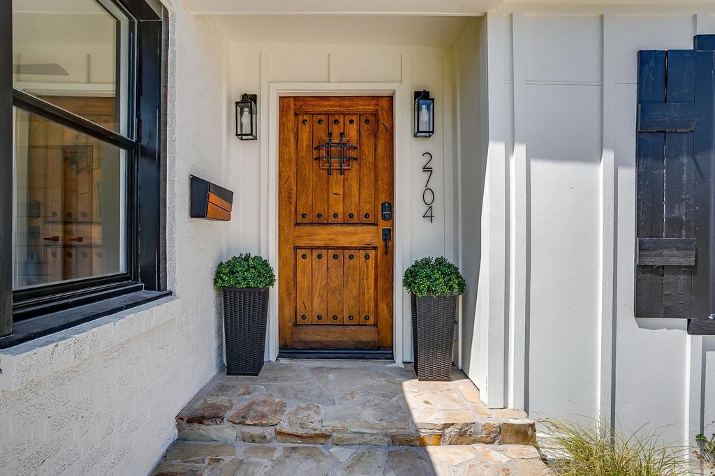 2704 W Biddison St, Fort Worth, TX 76109 photo