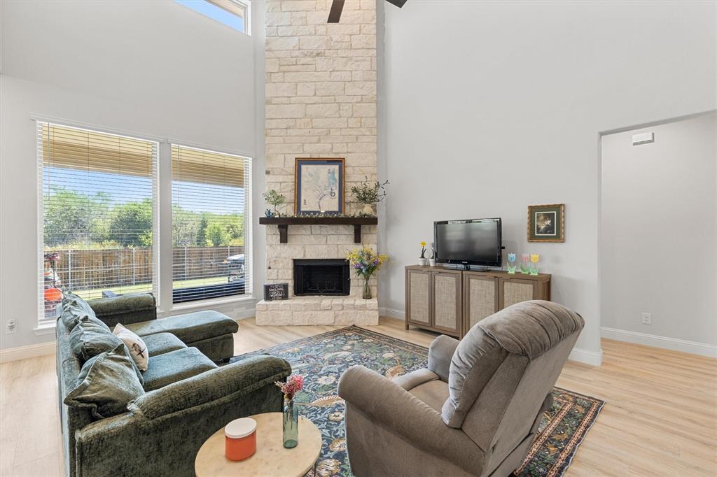 805 Willowbanks Dr, Nevada, TX 75173 photo