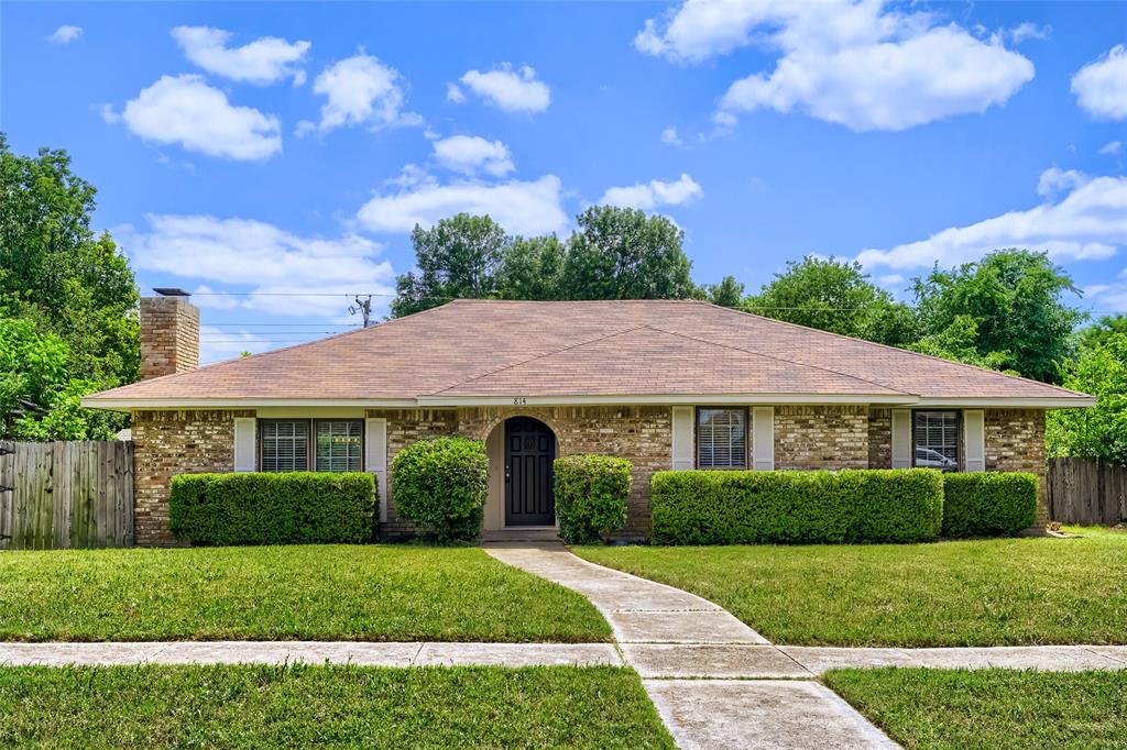 814 Oakbluff Dr, Lancaster, TX 75146