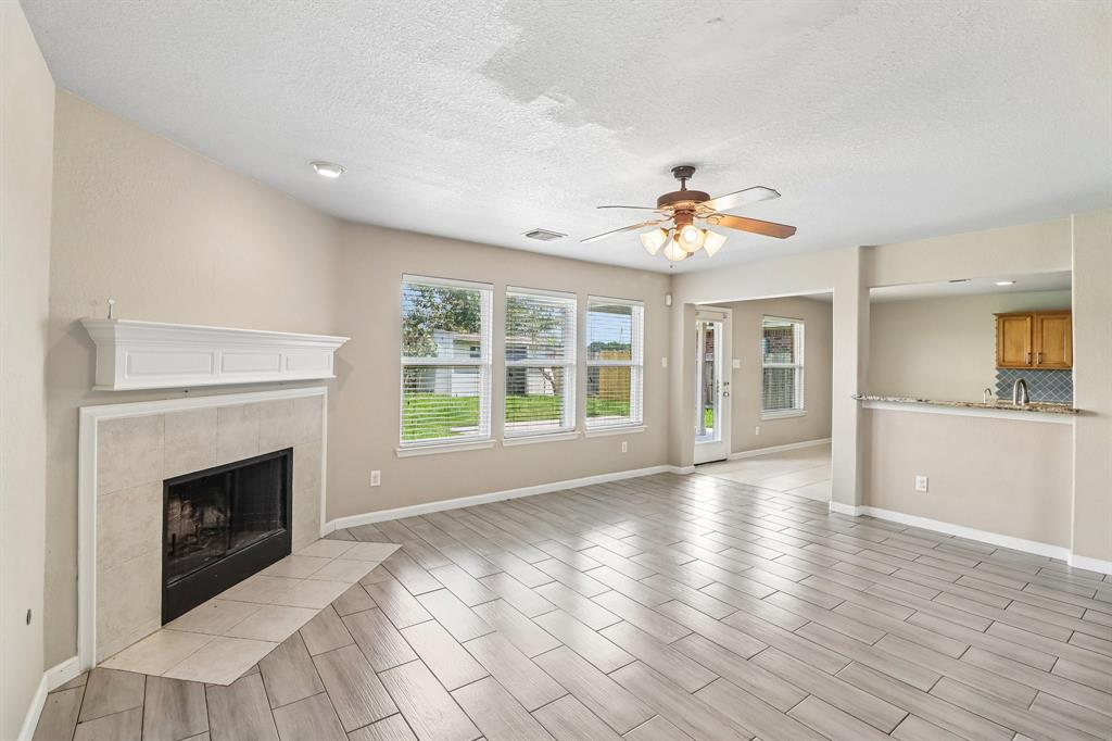13914 Bonnetbriar Ln, Sugar Land, TX 77498 photo