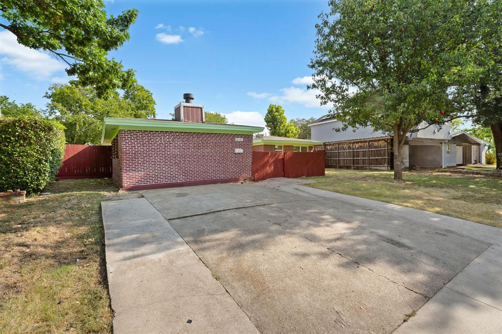 13545 Flagstone Ln, Dallas, TX 75240 photo