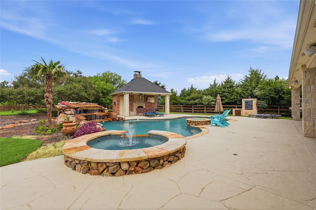 2705 Winthrop Hill Rd, Denton, TX 76226 photo