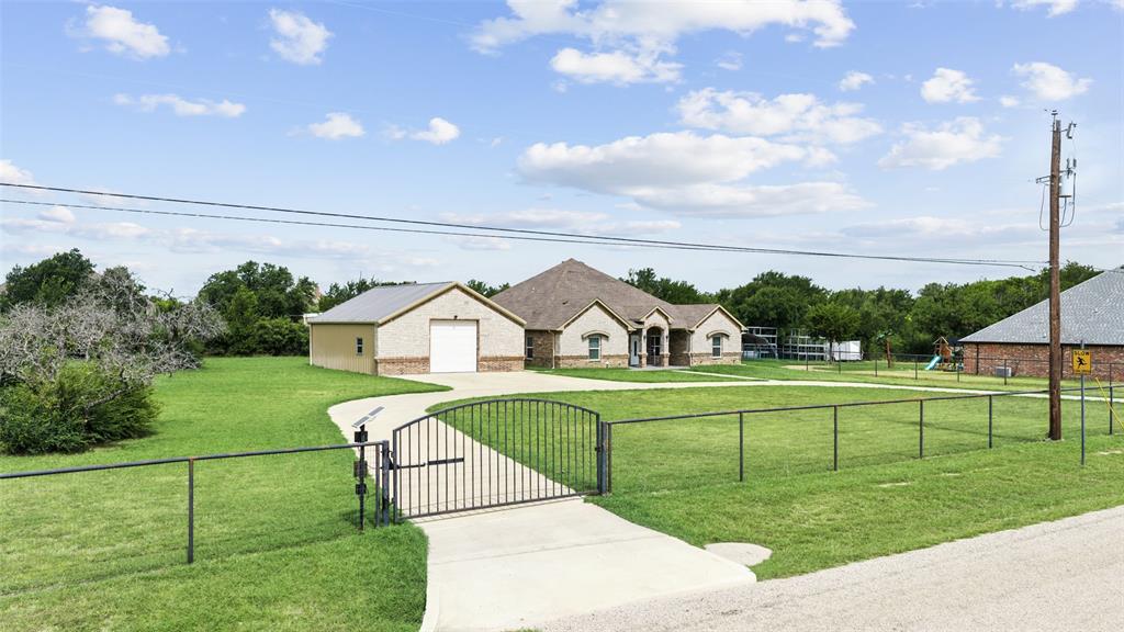 6797 Bridle Bit Trl, Fort Worth, TX 76135 photo
