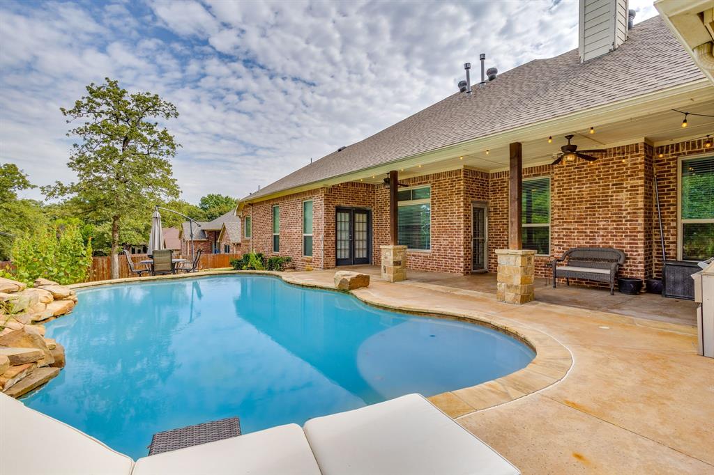 910 Royal Ct, Burleson, TX 76028 photo
