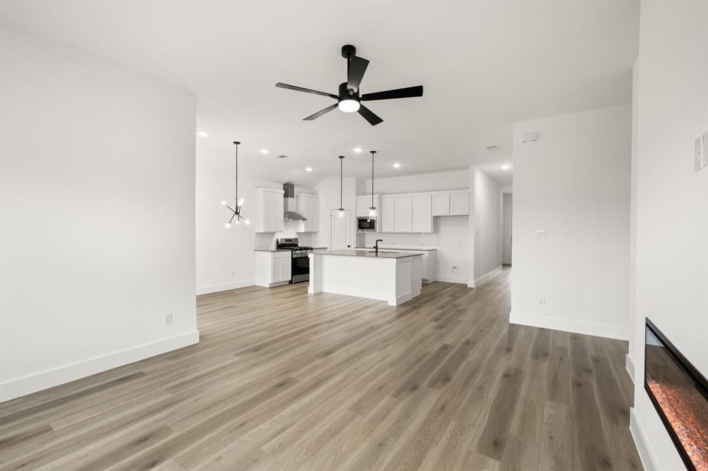 309 Sequoia Ln, Denton, TX 76210 photo
