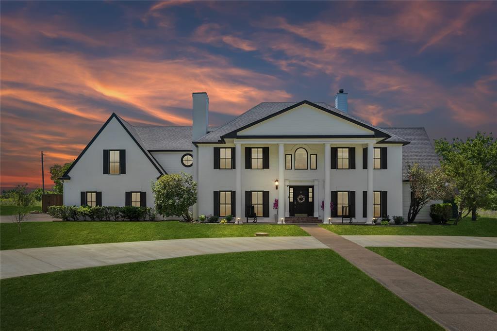 221 Carriage Hill Ln, Heath, TX 75032