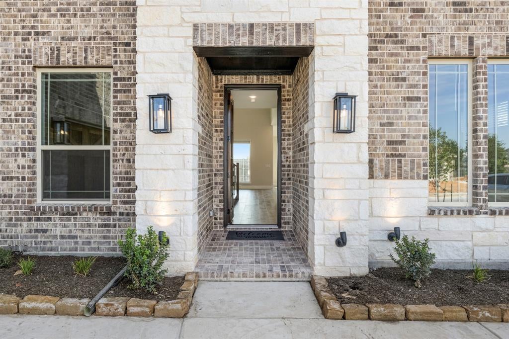 938 Cardinal Dr, Midlothian, TX 76065 photo
