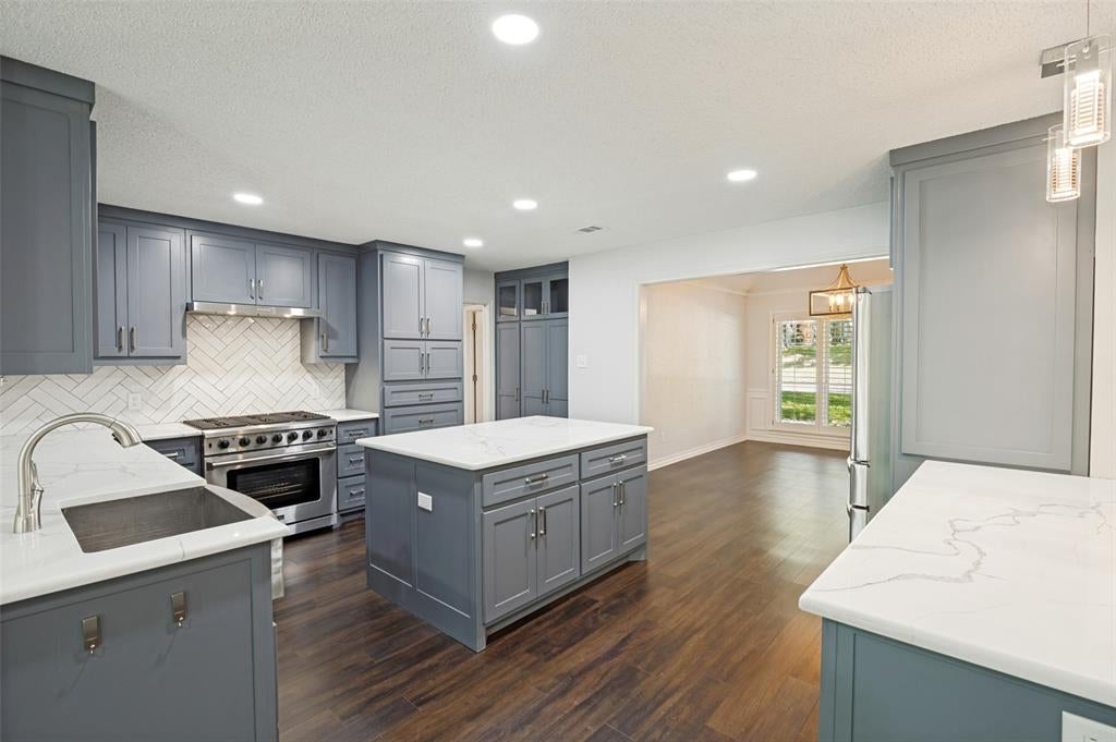 805 Crowley Rd, Arlington, TX 76012 photo