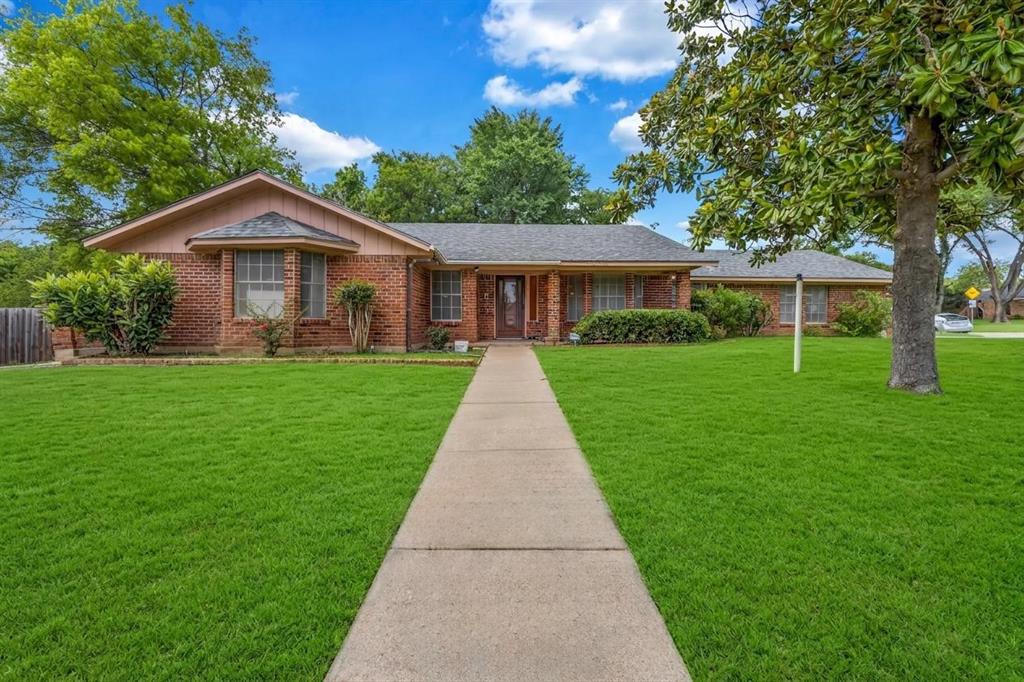 6241 Onyx Dr, North Richland Hills, TX 76180