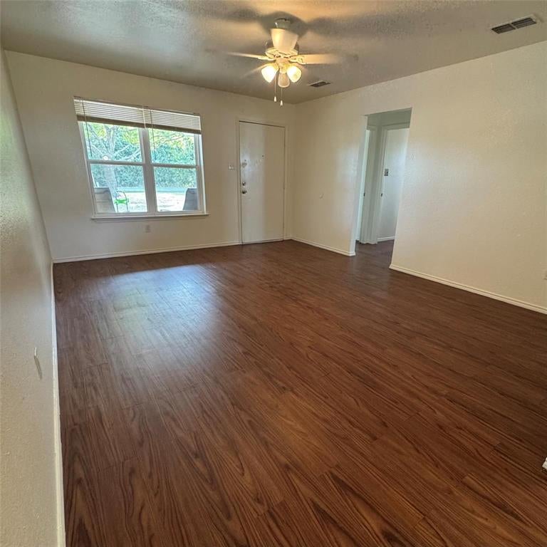 1217 Narrow Ln, Red Oak, TX 75154 photo