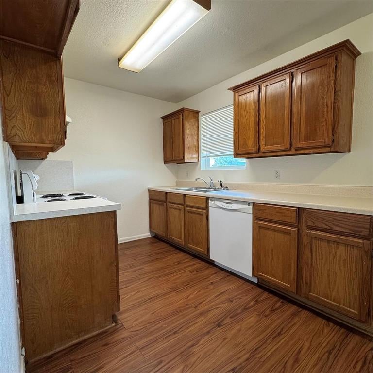 1217 Narrow Ln, Red Oak, TX 75154 photo