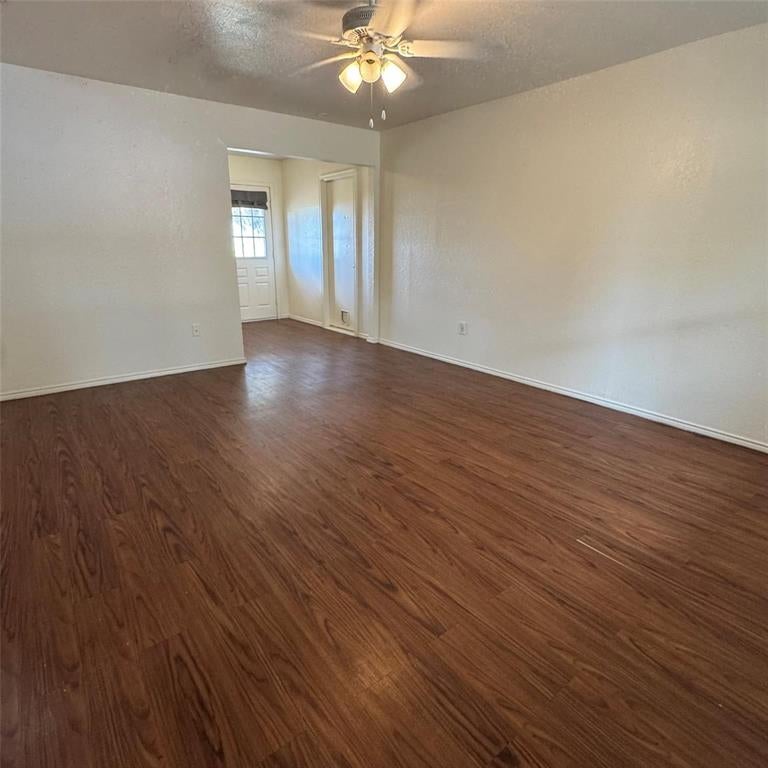 1217 Narrow Ln, Red Oak, TX 75154 photo