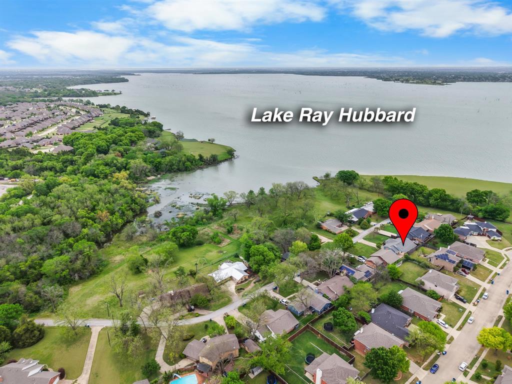 525 Pecan Ln, Rowlett, TX 75089