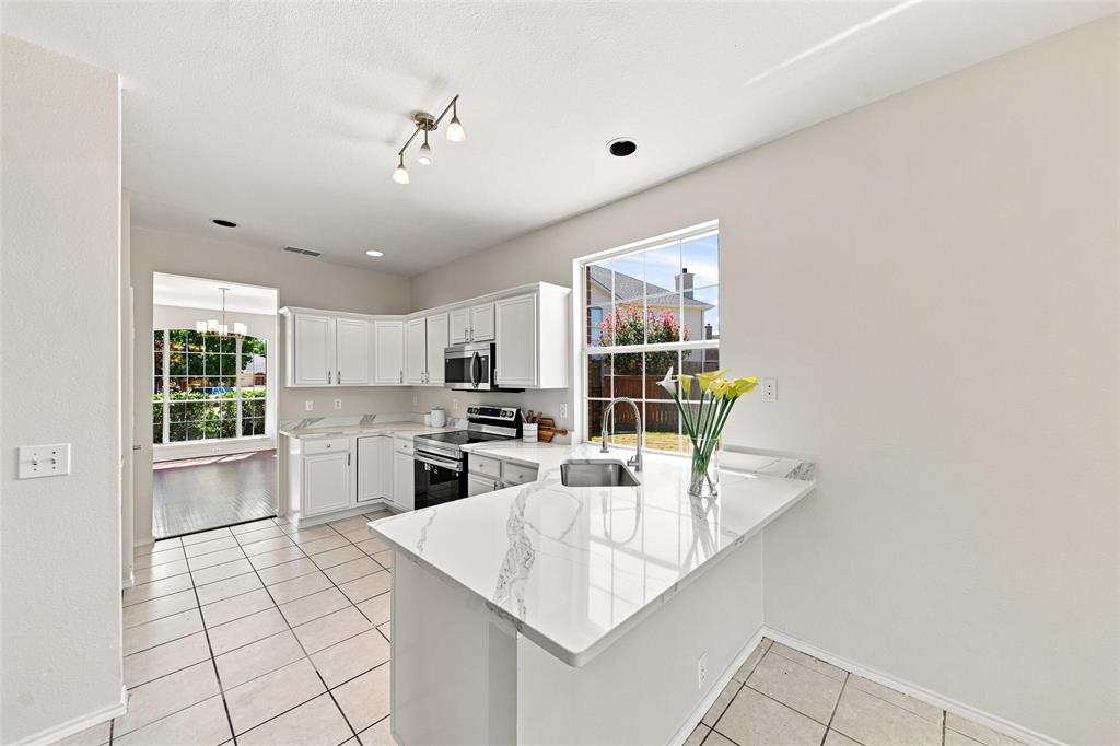 337 Bluewood Ln, Lake Dallas, TX 75065 photo
