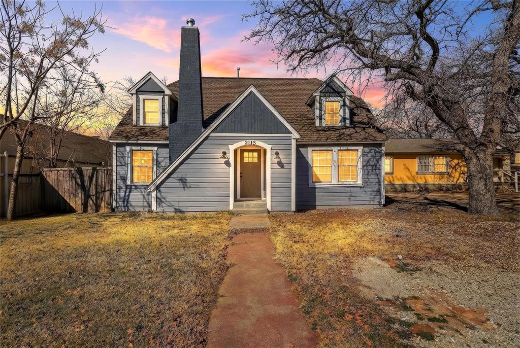 2115 Roanoke Ave, Dallas, TX 75235