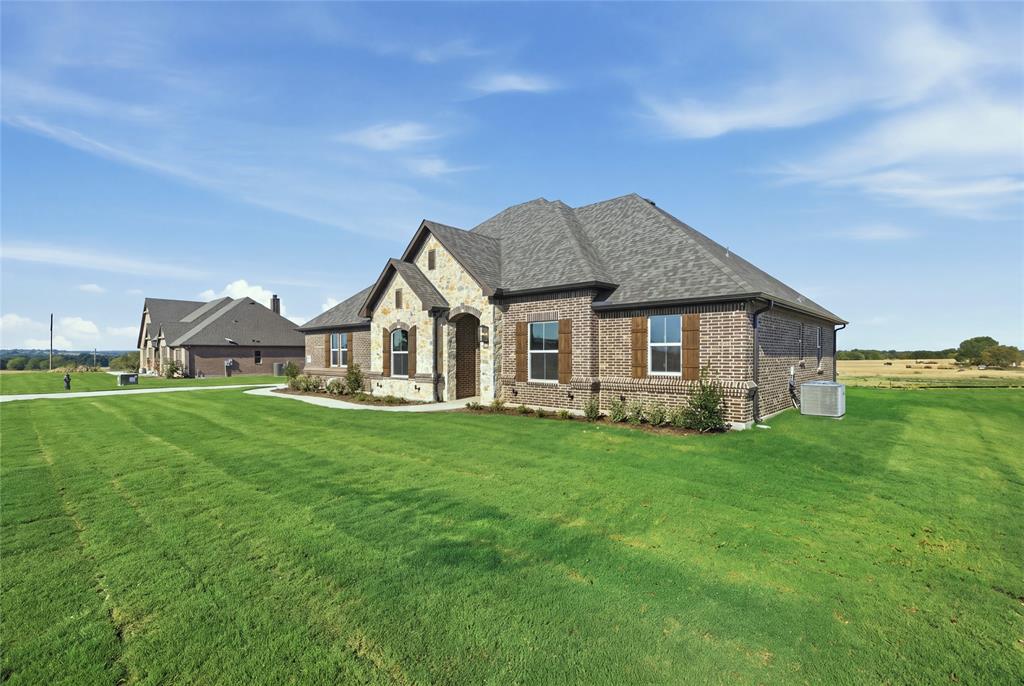 685 County Road 4530, Decatur, TX 76234