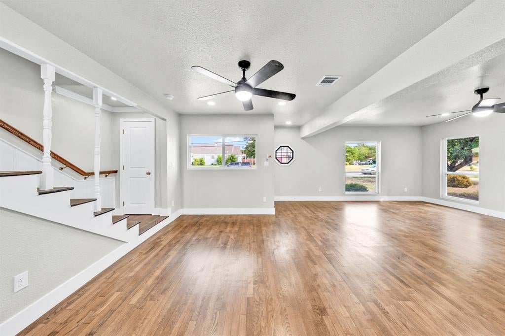 2305 Stanford St, Greenville, TX 75401 photo
