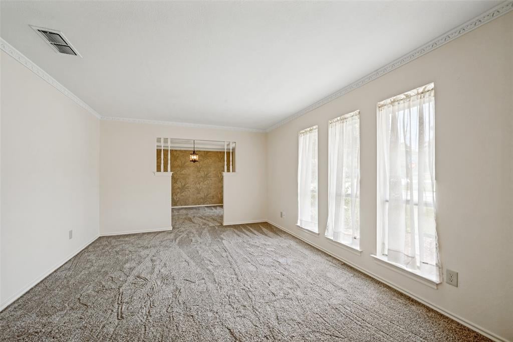 2414 Lakeview Cir, Arlington, TX 76013 photo
