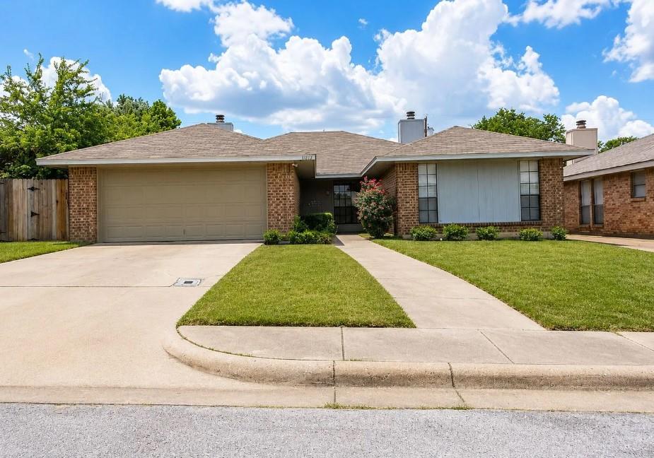 1915 1917 Spindletop Dr, Duncanville, TX 75137 photo