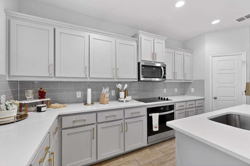 6040 Bursey Rd, Watauga, TX 76148 photo