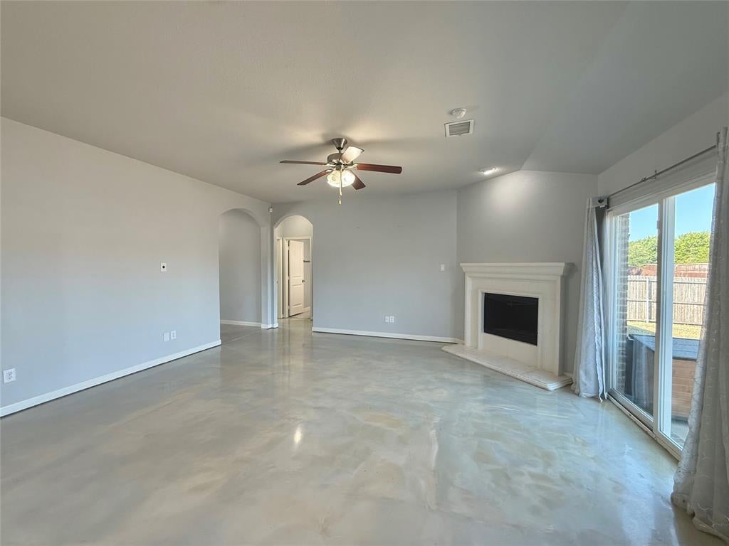 2126 Candace Dr, Lancaster, TX 75146 photo