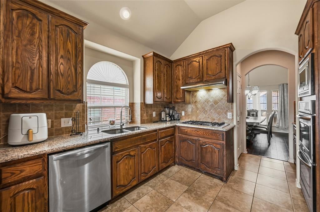 5612 Spirit Lake Dr, Fort Worth, TX 76179 photo