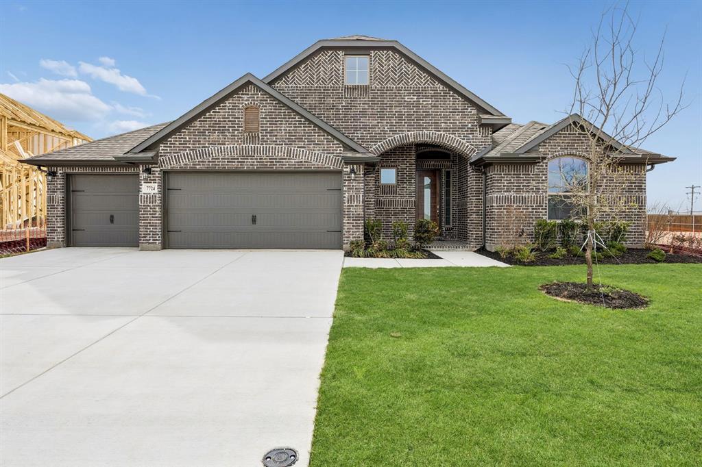4209 Equine Dr, Joshua, TX 76058