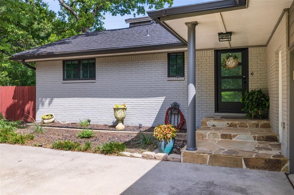 205 Timberlake Dr, Azle, TX 76020 photo