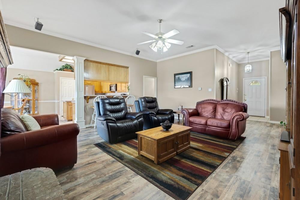 135 Honeysuckle Dr, Justin, TX 76247 photo