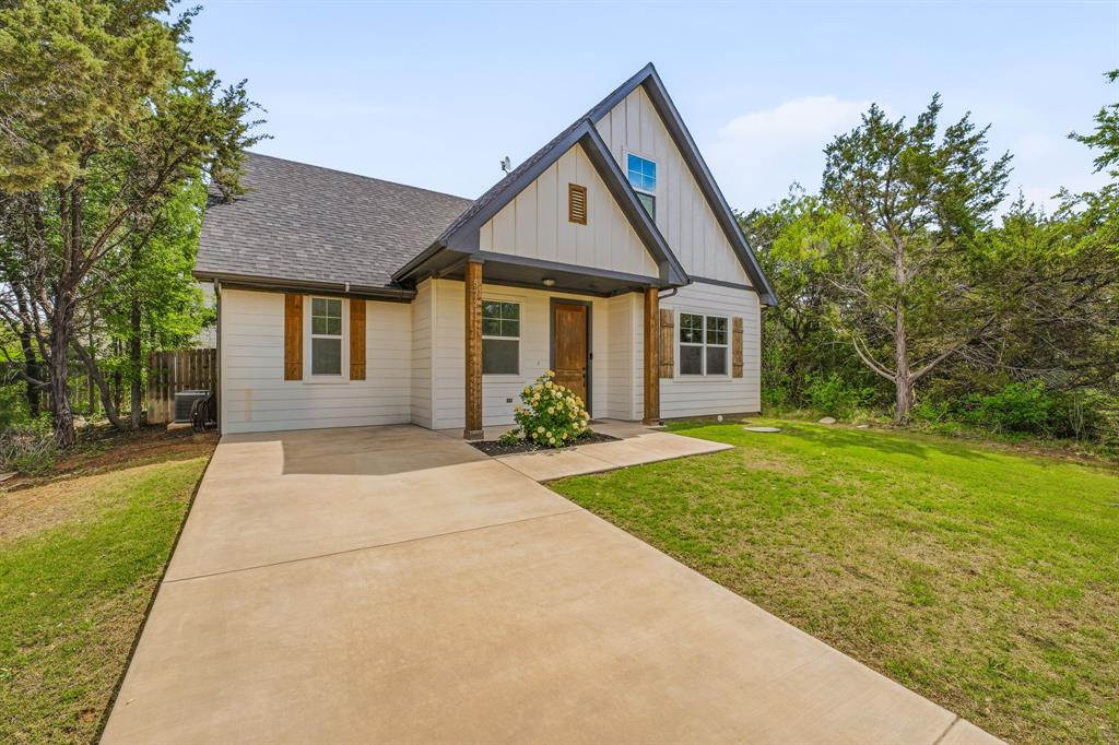 5721 San Jacinto Dr, Granbury, TX 76048 photo