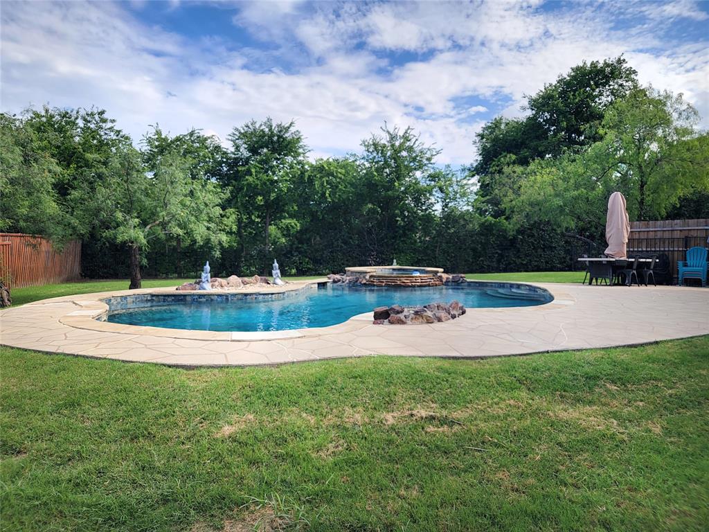 4016 Bordeaux Cir, Flower Mound, TX 75022