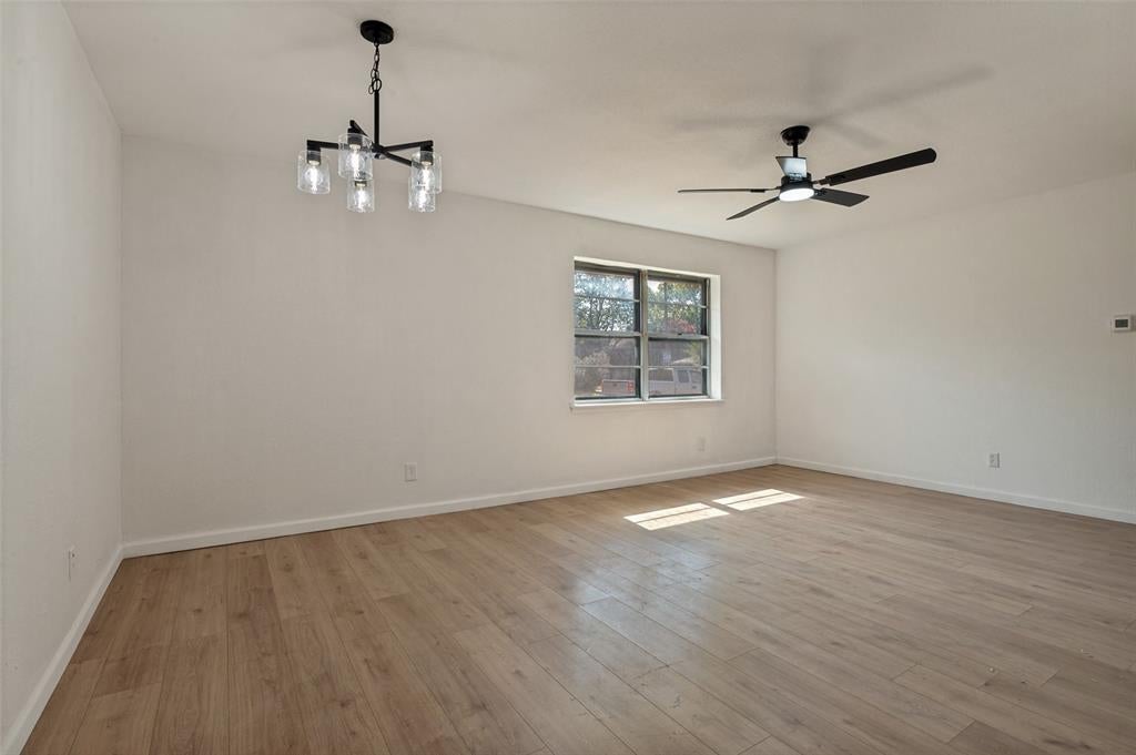 303 Merribrook Trl, Duncanville, TX 75116 photo