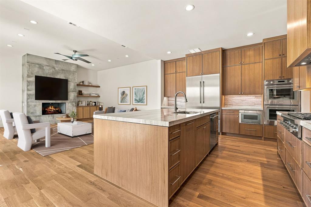 7407 Robin Rd, Dallas, TX 75209 photo