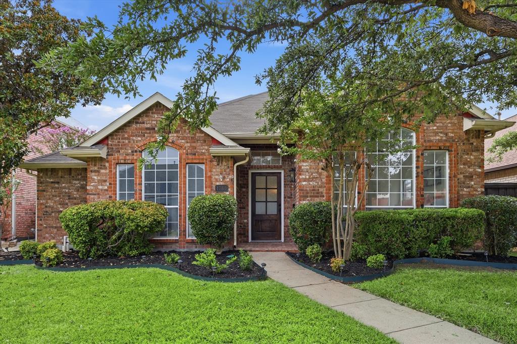 1760 Blackstone Dr, Carrollton, TX 75007 photo