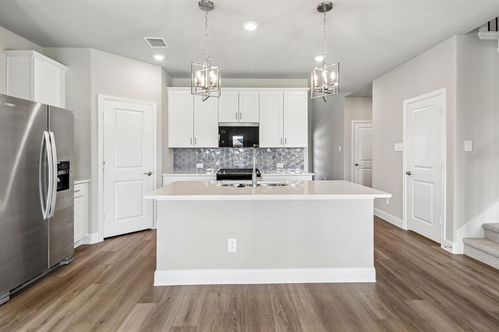 3221 Scorpion Ln, Fort Worth, TX 76179