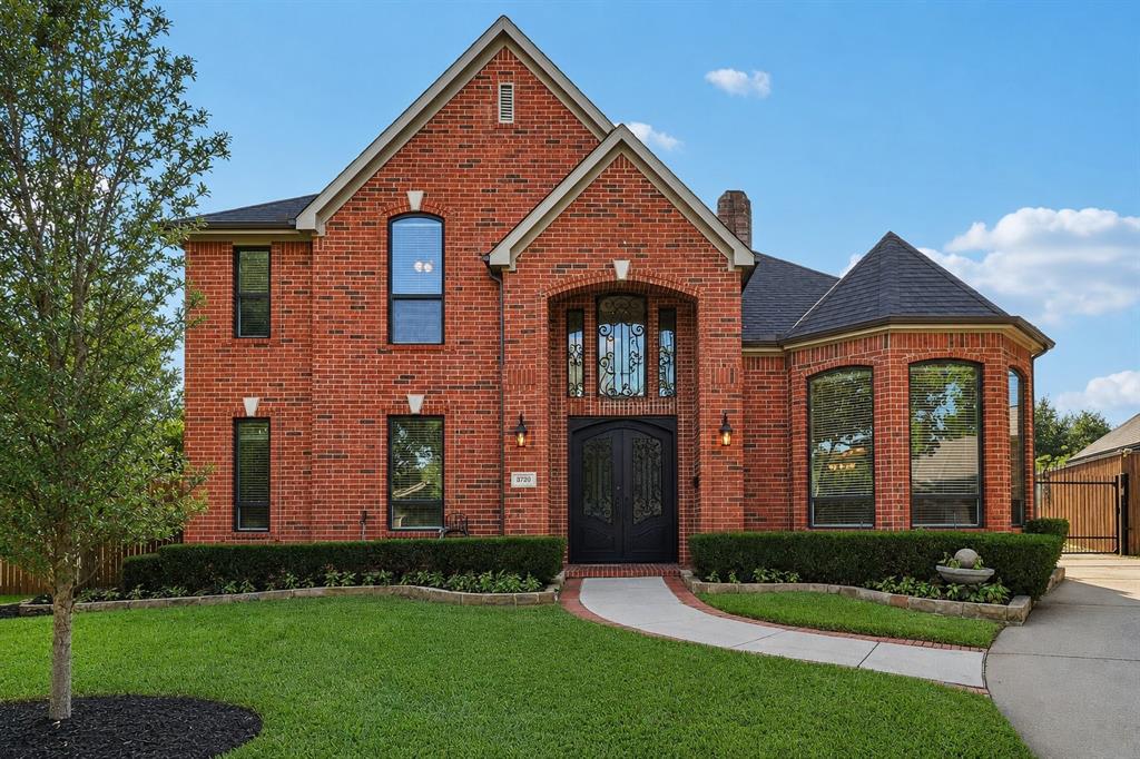 3720 Cripple Creek Ct, Bedford, TX 76021