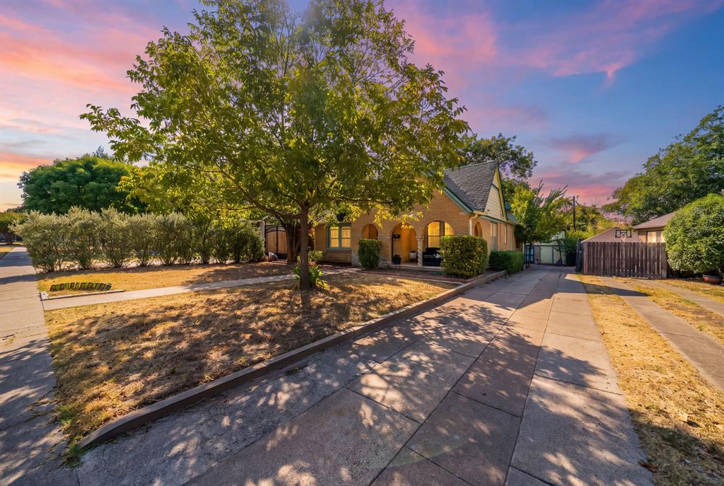 2807 Cain Blvd, Dallas, TX 75211 photo