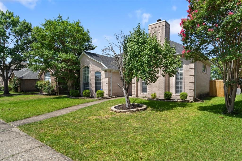 1229 Clear Creek Dr, Mesquite, TX 75181 photo