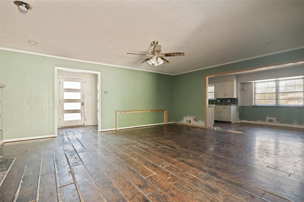 1717 Douglas Dr, Garland, TX 75041 photo