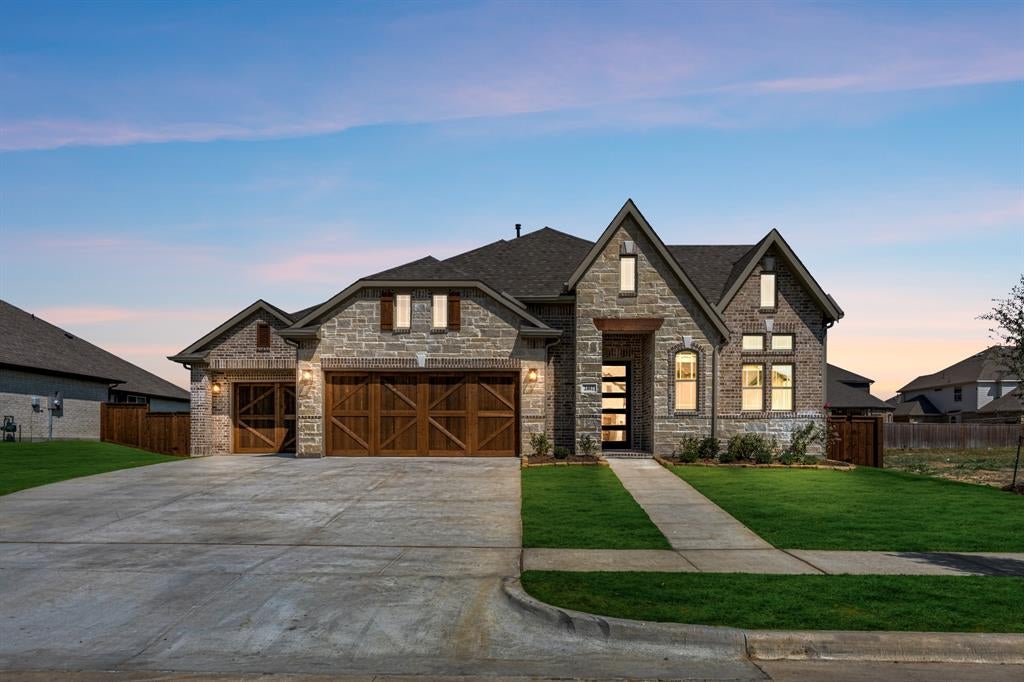 2402 Avalon Dr, Mansfield, TX 76084 photo