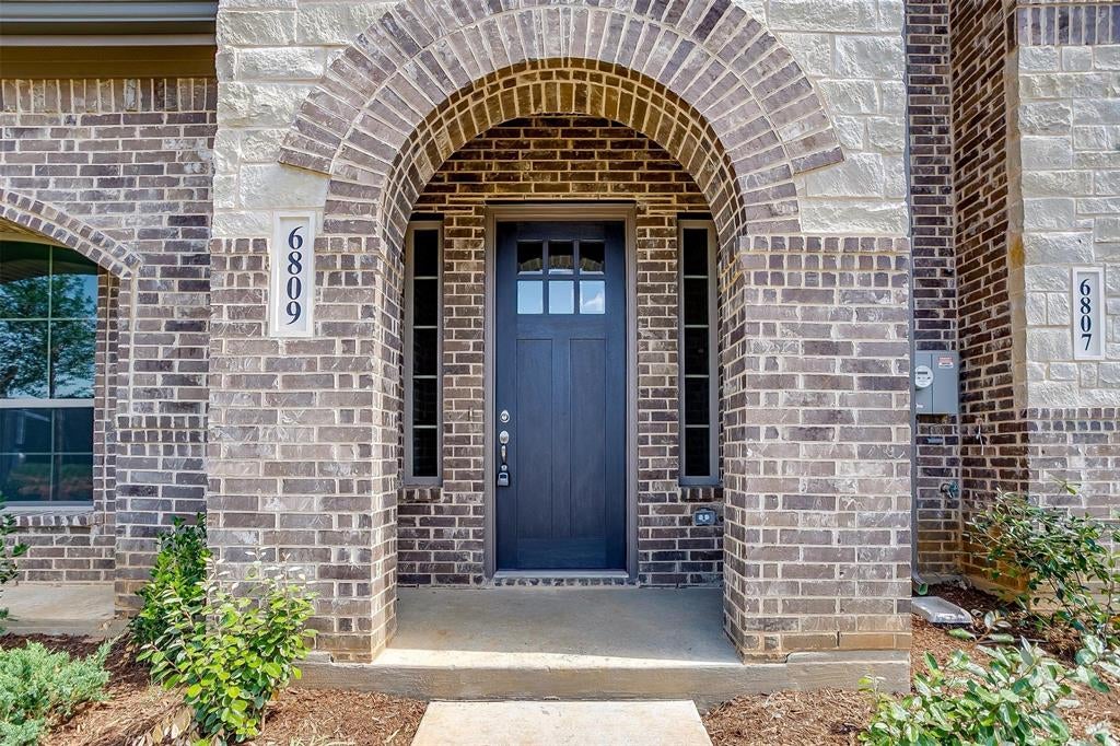 6918 Houndstooth Pl, Arlington, TX 76001 photo