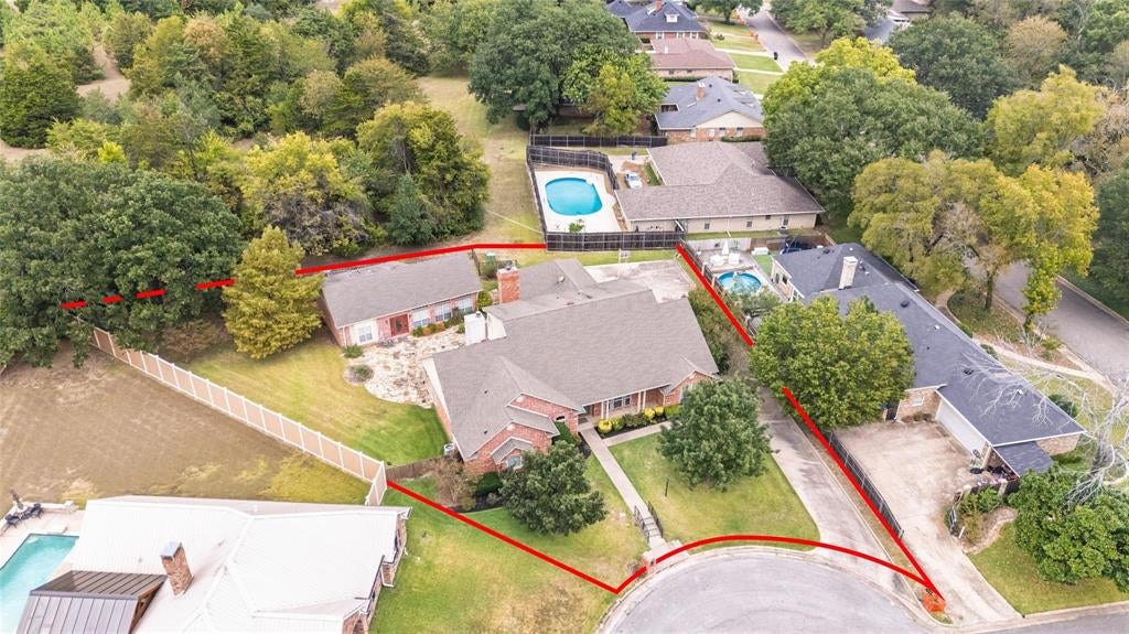 6400 Creekside Dr, Greenville, TX 75402