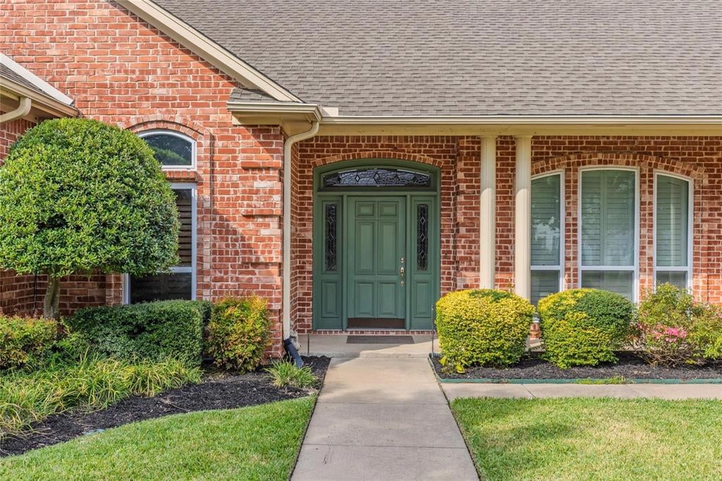 6400 Creekside Dr, Greenville, TX 75402 photo