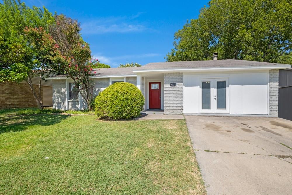 7217 Knight Dr, The Colony, TX 75056