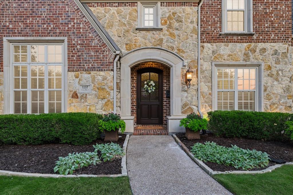 1137 King Mark Dr, Lewisville, TX 75056 photo