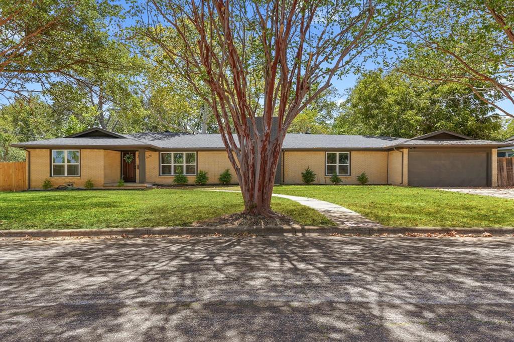 7320 Briley Dr, North Richland Hills, TX 76180 photo