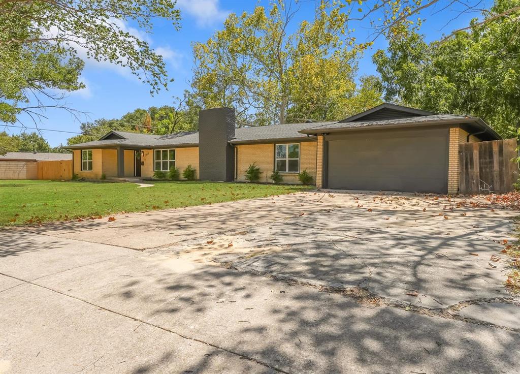 7320 Briley Dr, North Richland Hills, TX 76180 photo