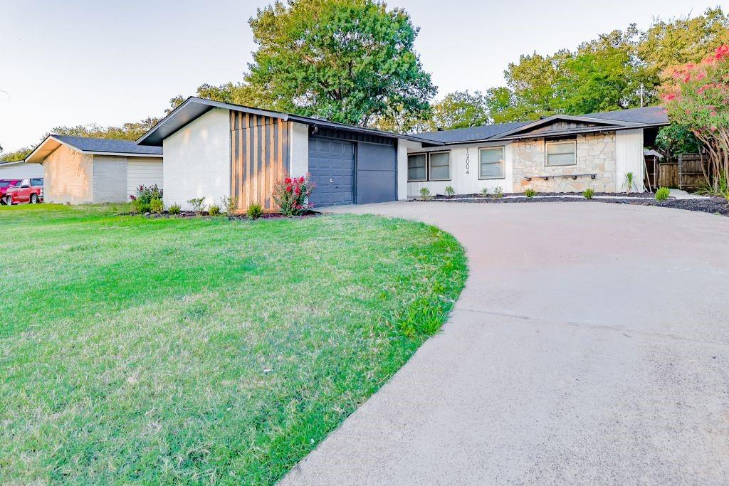 12004 High Valley Dr, Dallas, TX 75234