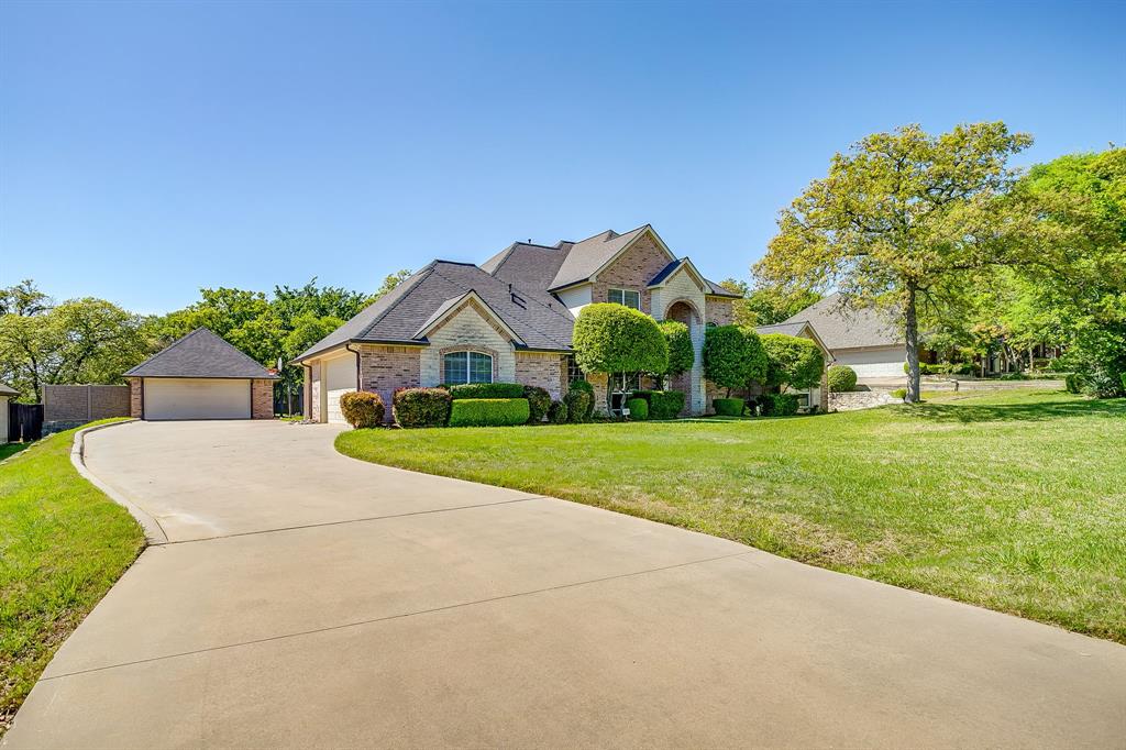 312 Oak Ridge Dr, Burleson, TX 76028 photo